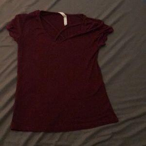 Maroon T-shirt with a cross neck line
